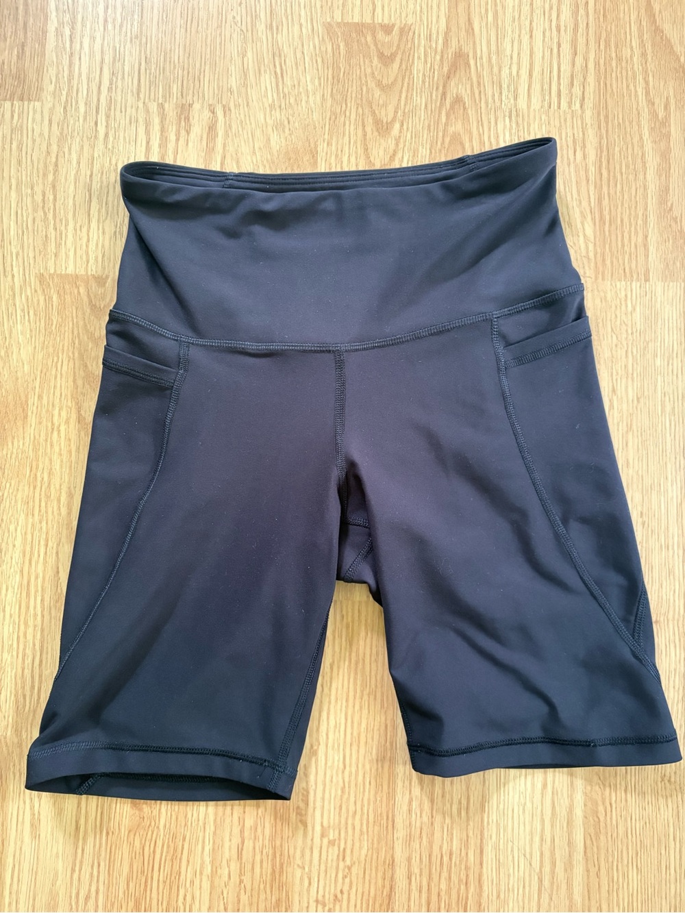 Old Navy Power Soft Black High-Rise Bike Shorts with Side Pockets